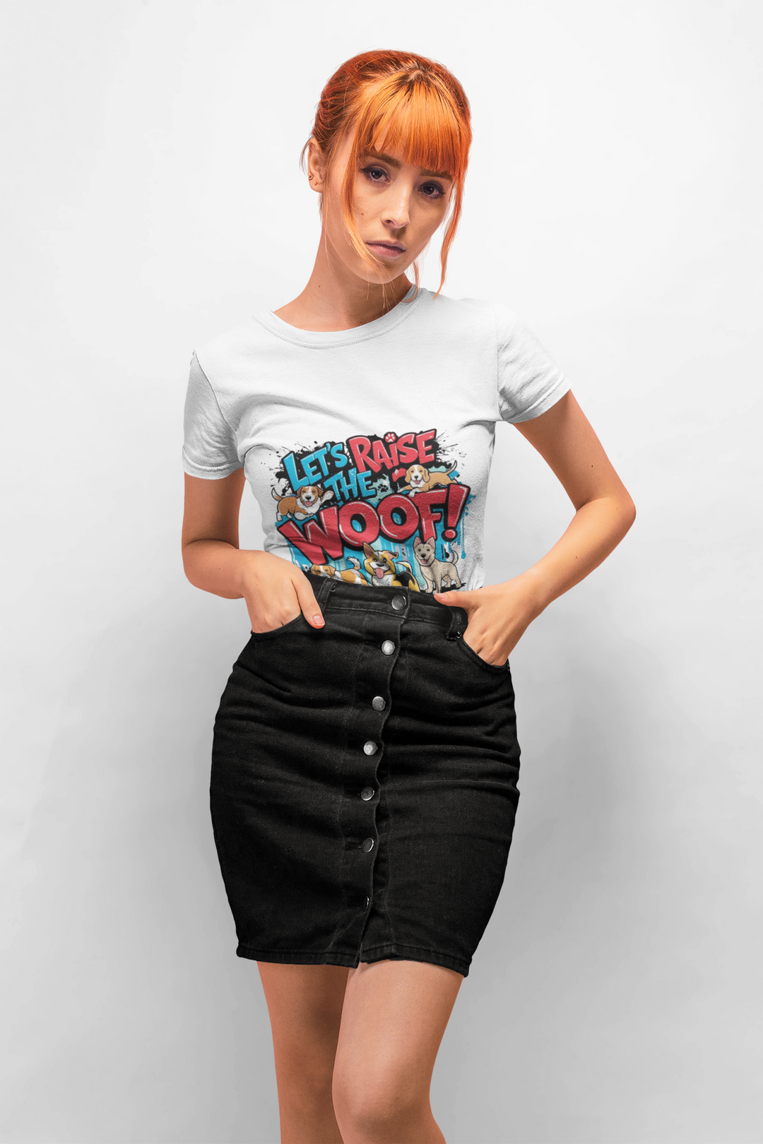 Camiseta — "¡A ladrar!" con estampado de perros de dibujos animados