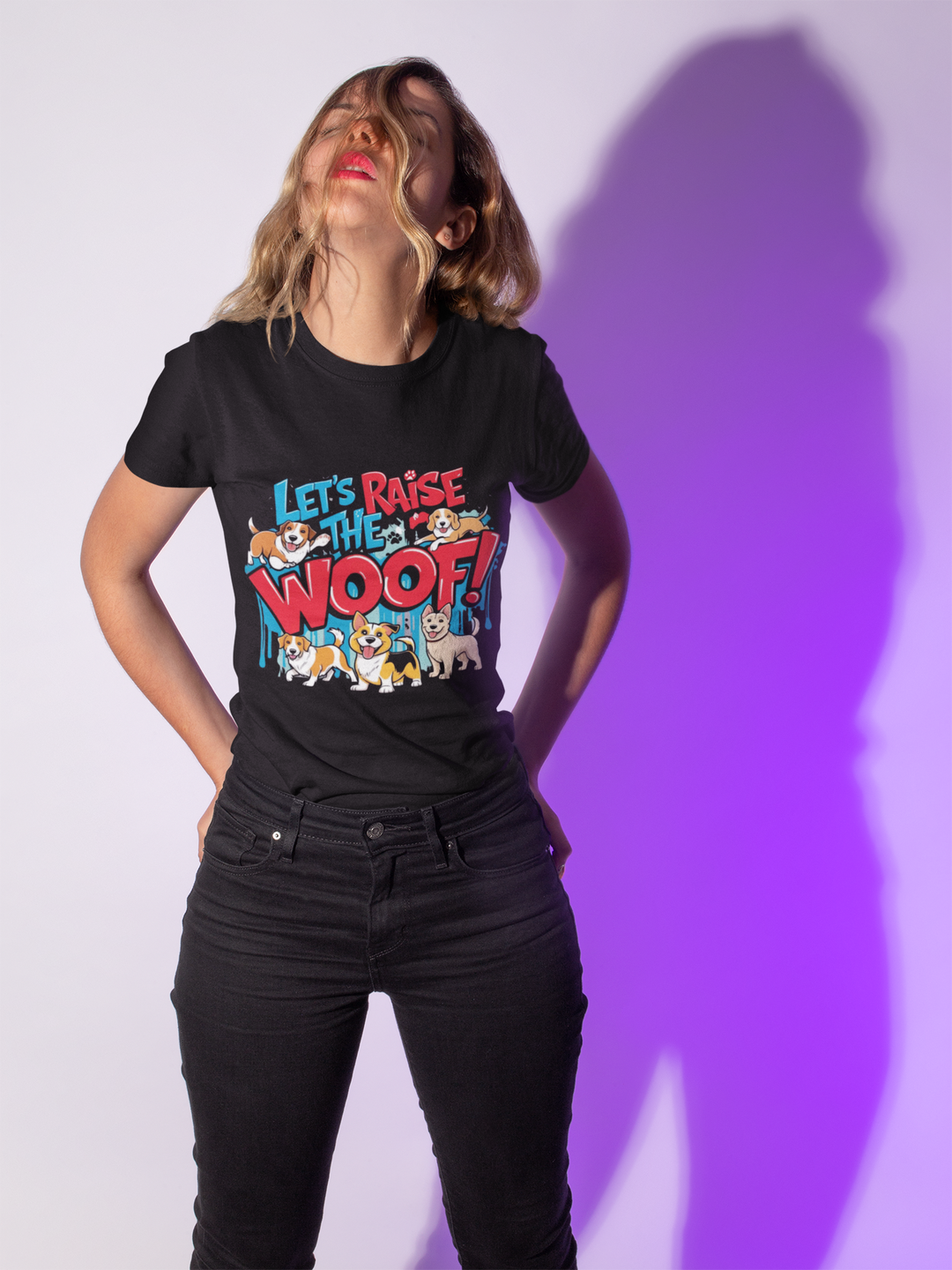 Camiseta — "¡A ladrar!" con estampado de perros de dibujos animados