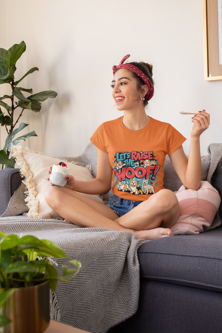 Camiseta — "¡A ladrar!" con estampado de perros de dibujos animados